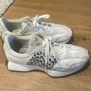 Gently used new balance 327- super cute leopard print!